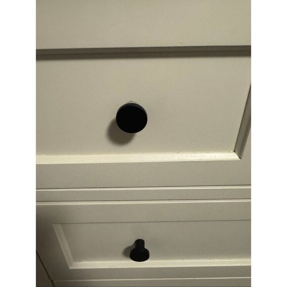 Black flat modern matte set of 8 cabinet knobs - Picture 5 of 5